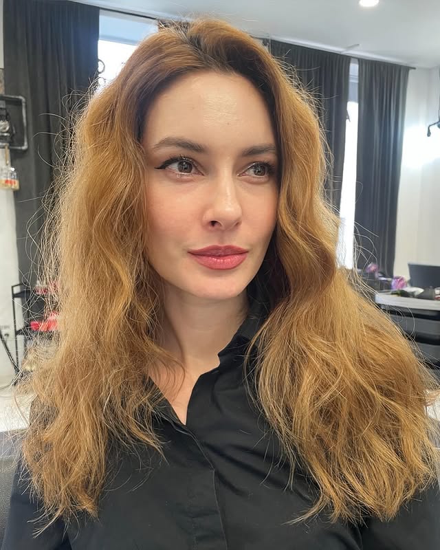 Transformări spectaculoase păr lung ondulat salon Timișoara Before After styling expert
